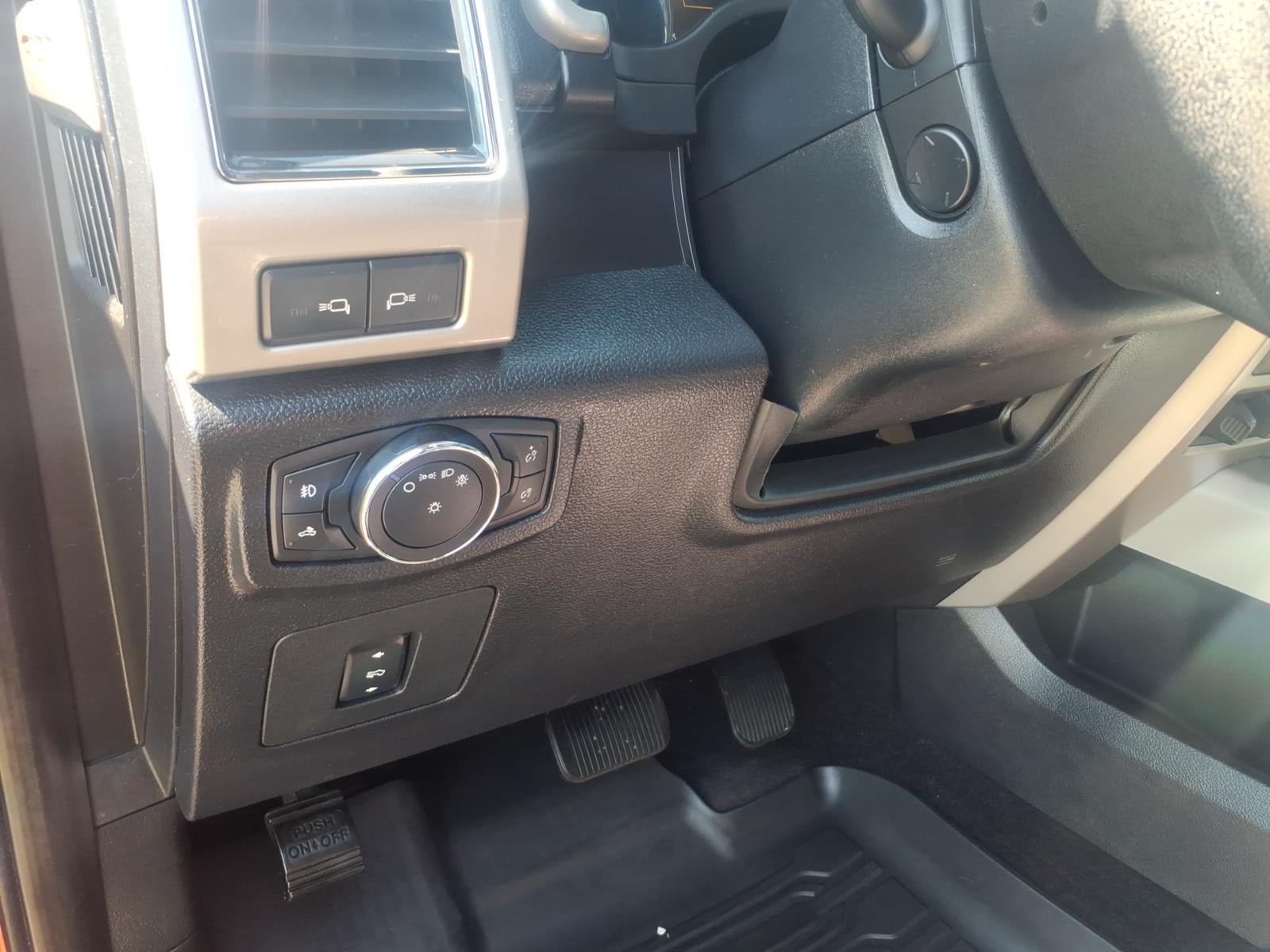 2017 Ford F-150 LARIAT 4WD SUPERCREW 5.5