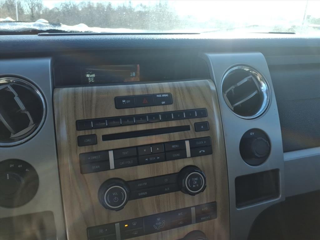 2011 Ford F-150 4WD SUPERCREW 145 LARIAT