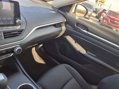 2022 Nissan Altima 2.5 SV