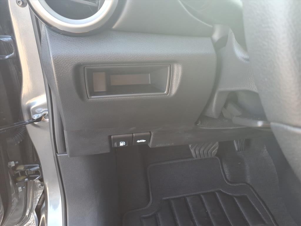 2023 Nissan Versa SR