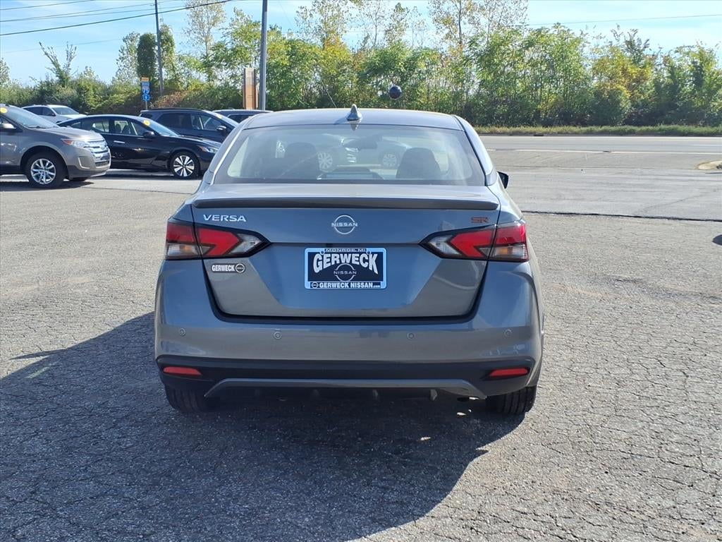 2023 Nissan Versa SR