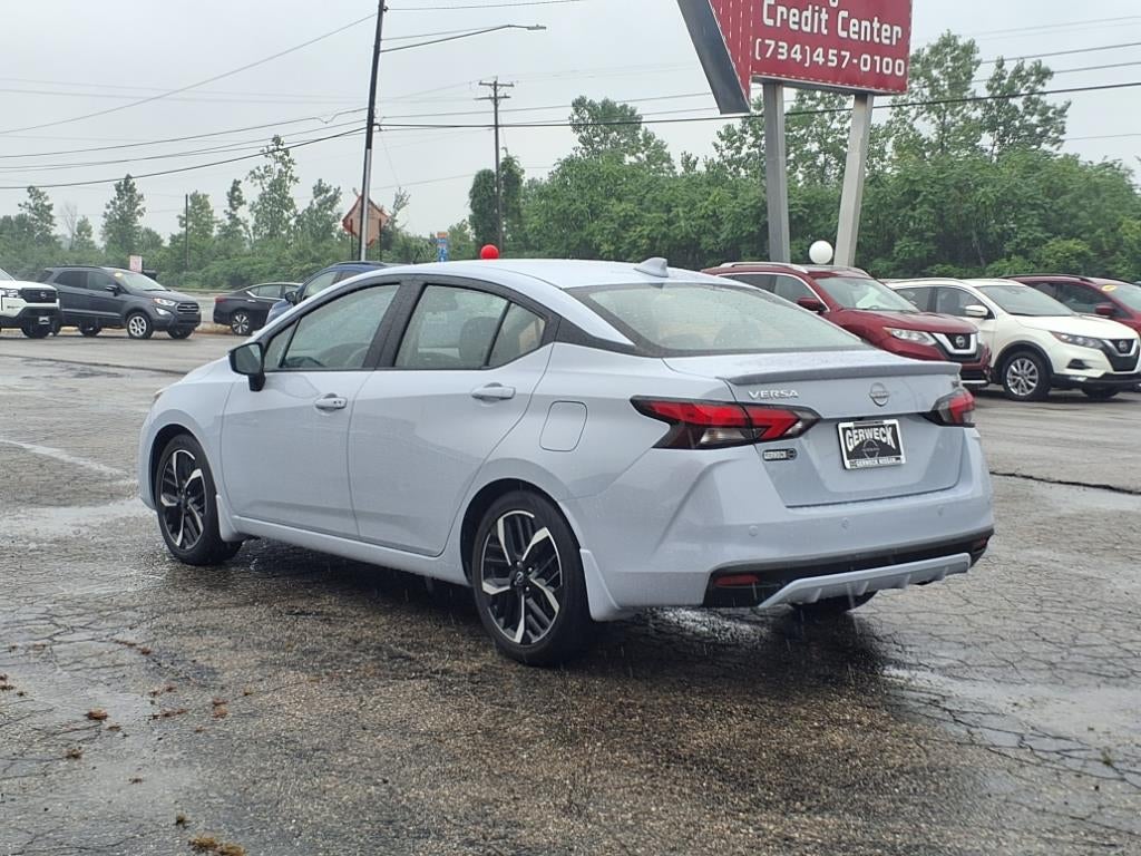 2024 Nissan Versa SR