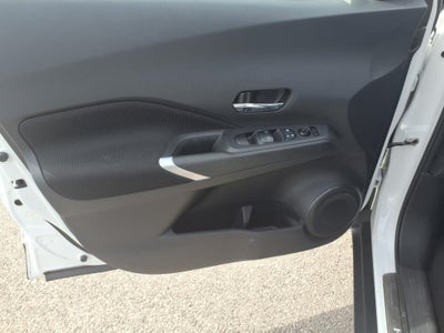 2022 Nissan Kicks SV