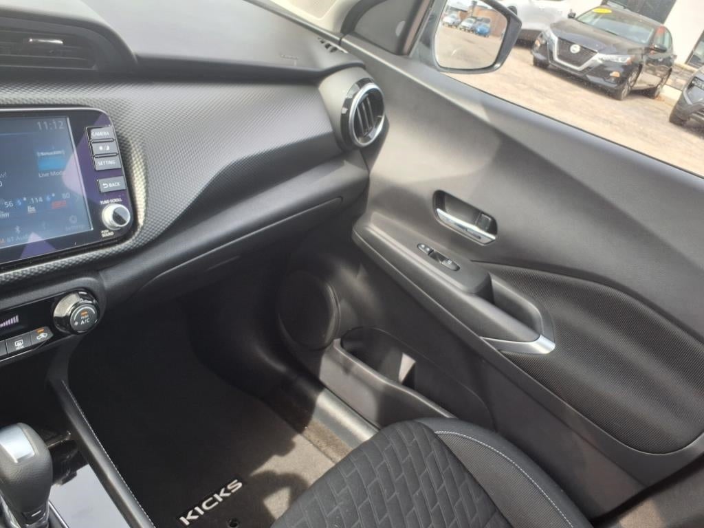 2022 Nissan Kicks SV