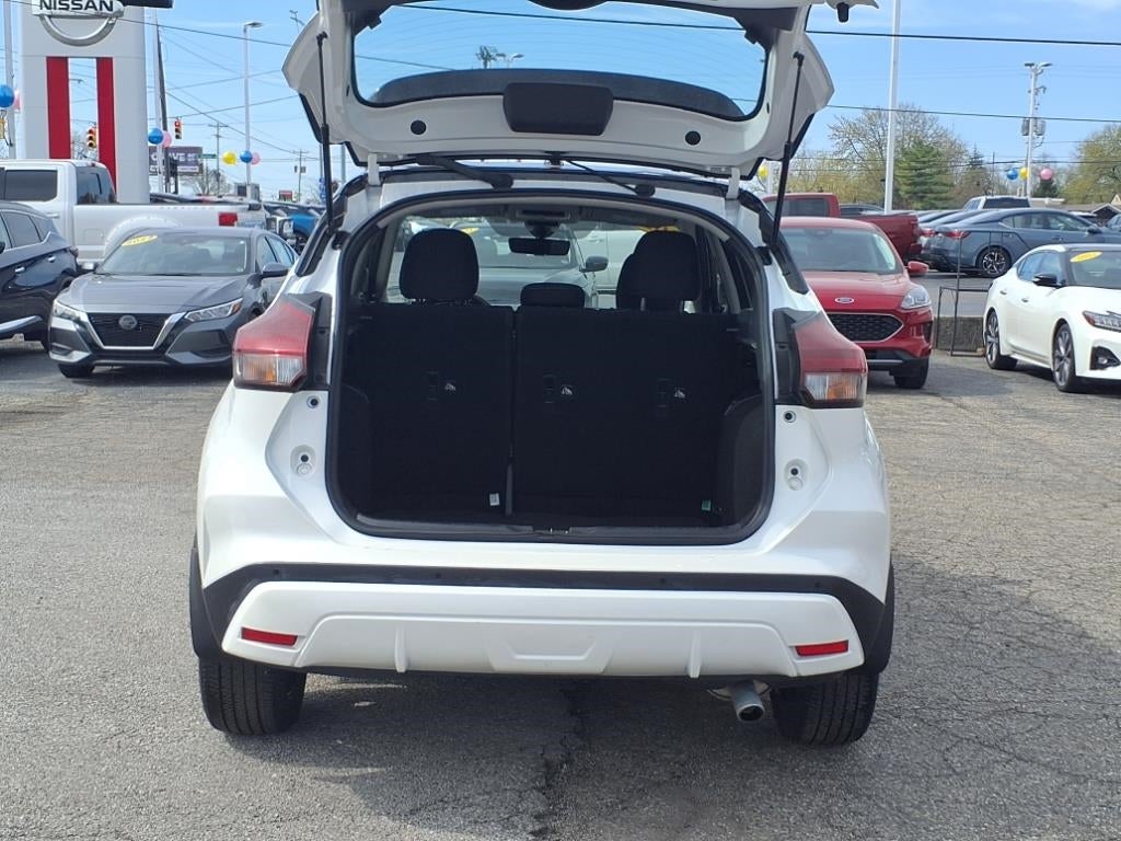 2022 Nissan Kicks SV