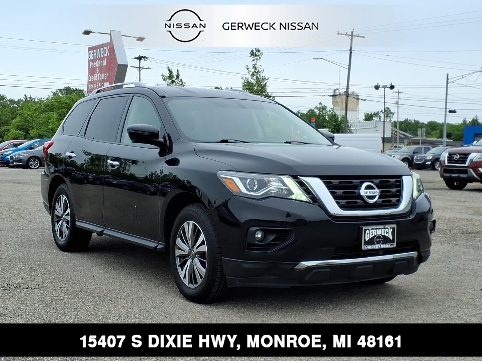 2020 Nissan Pathfinder SL