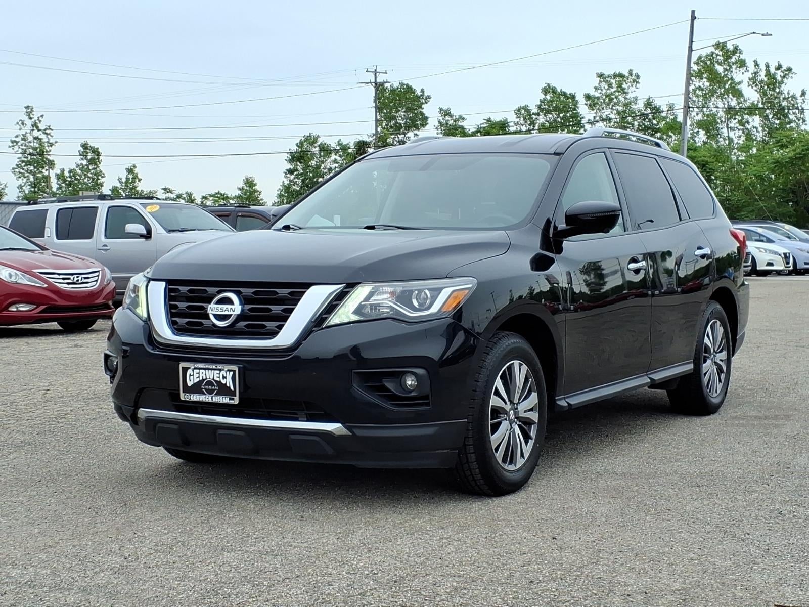 2020 Nissan Pathfinder SL