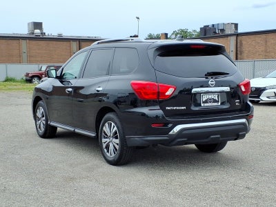 2020 Nissan Pathfinder SL