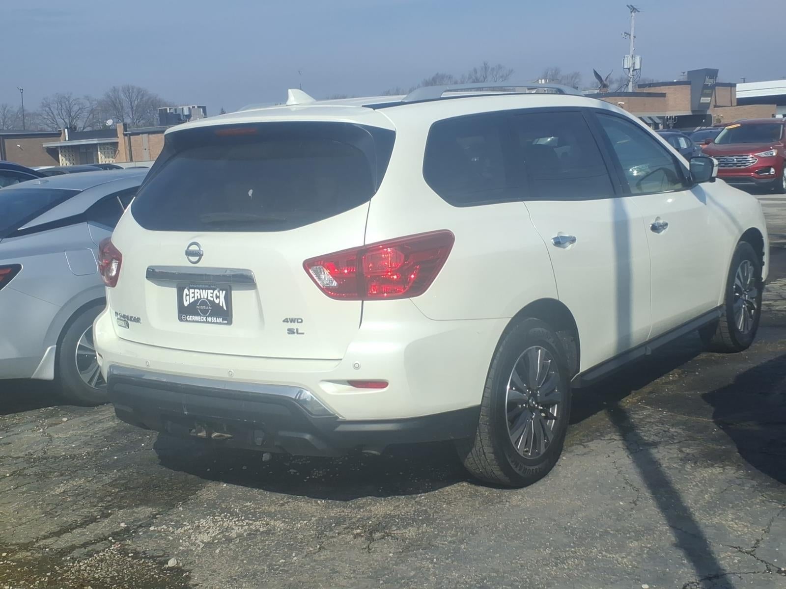 2019 Nissan Pathfinder SL