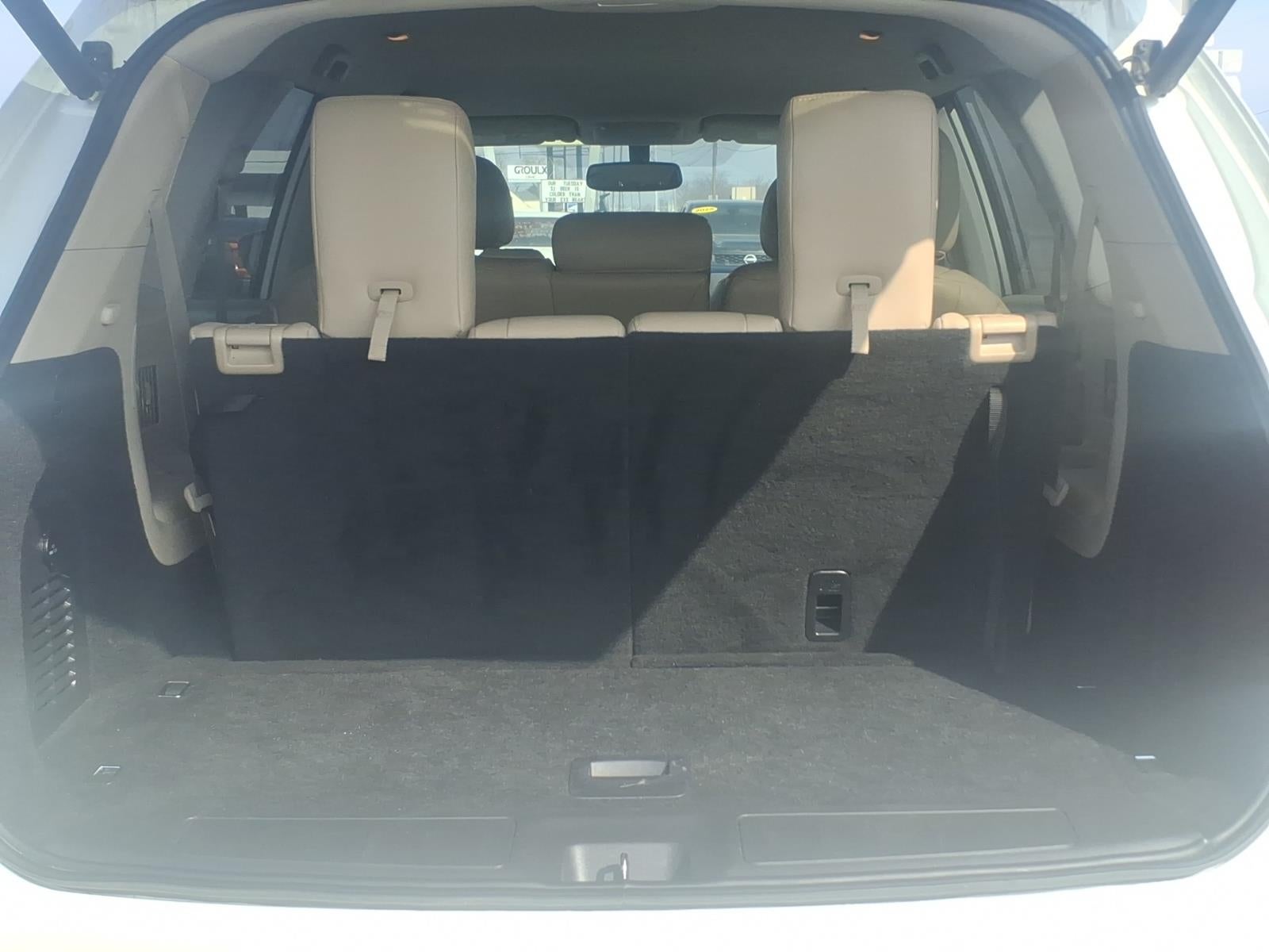 2019 Nissan Pathfinder SL