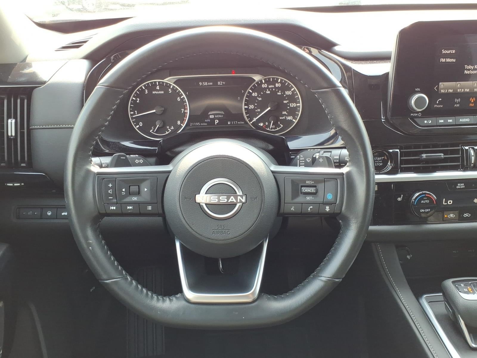 2025 Nissan Pathfinder SV