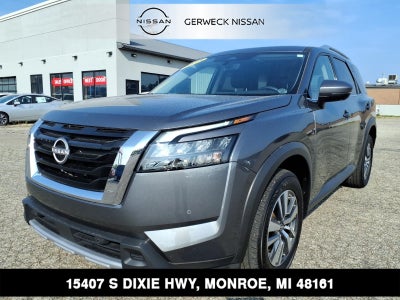 2025 Nissan Pathfinder SL
