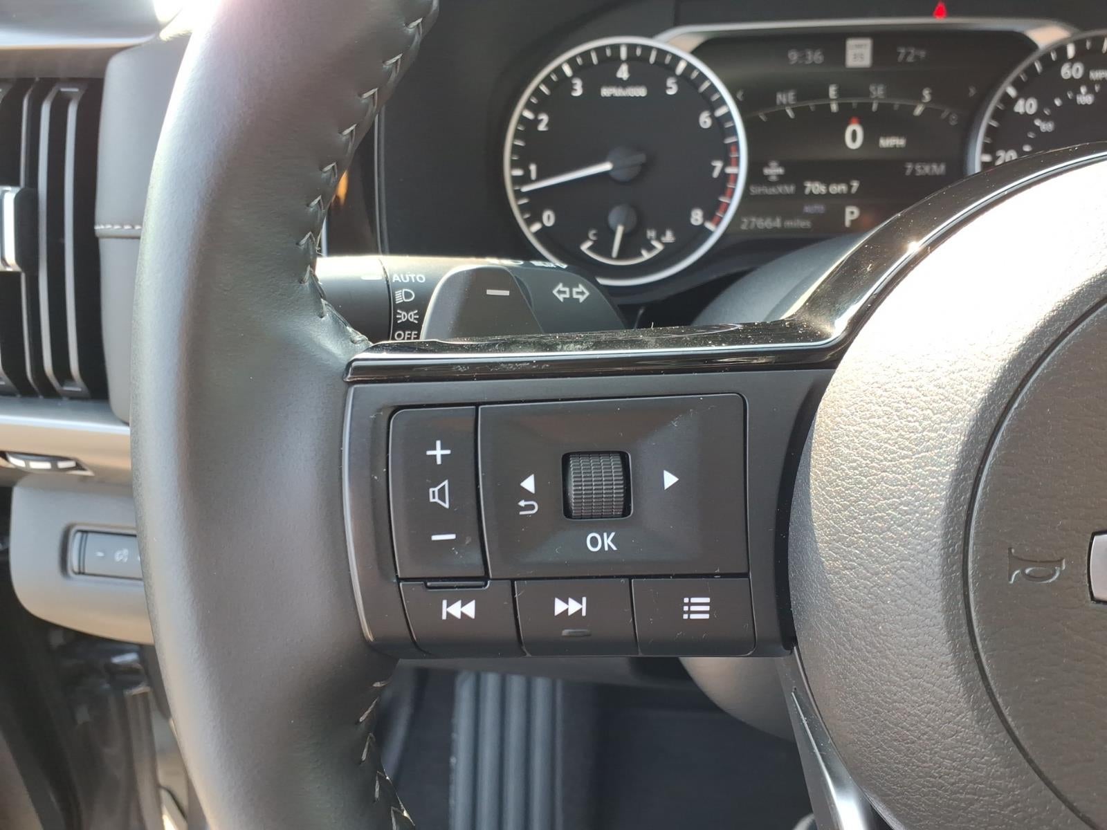 2025 Nissan Pathfinder SL