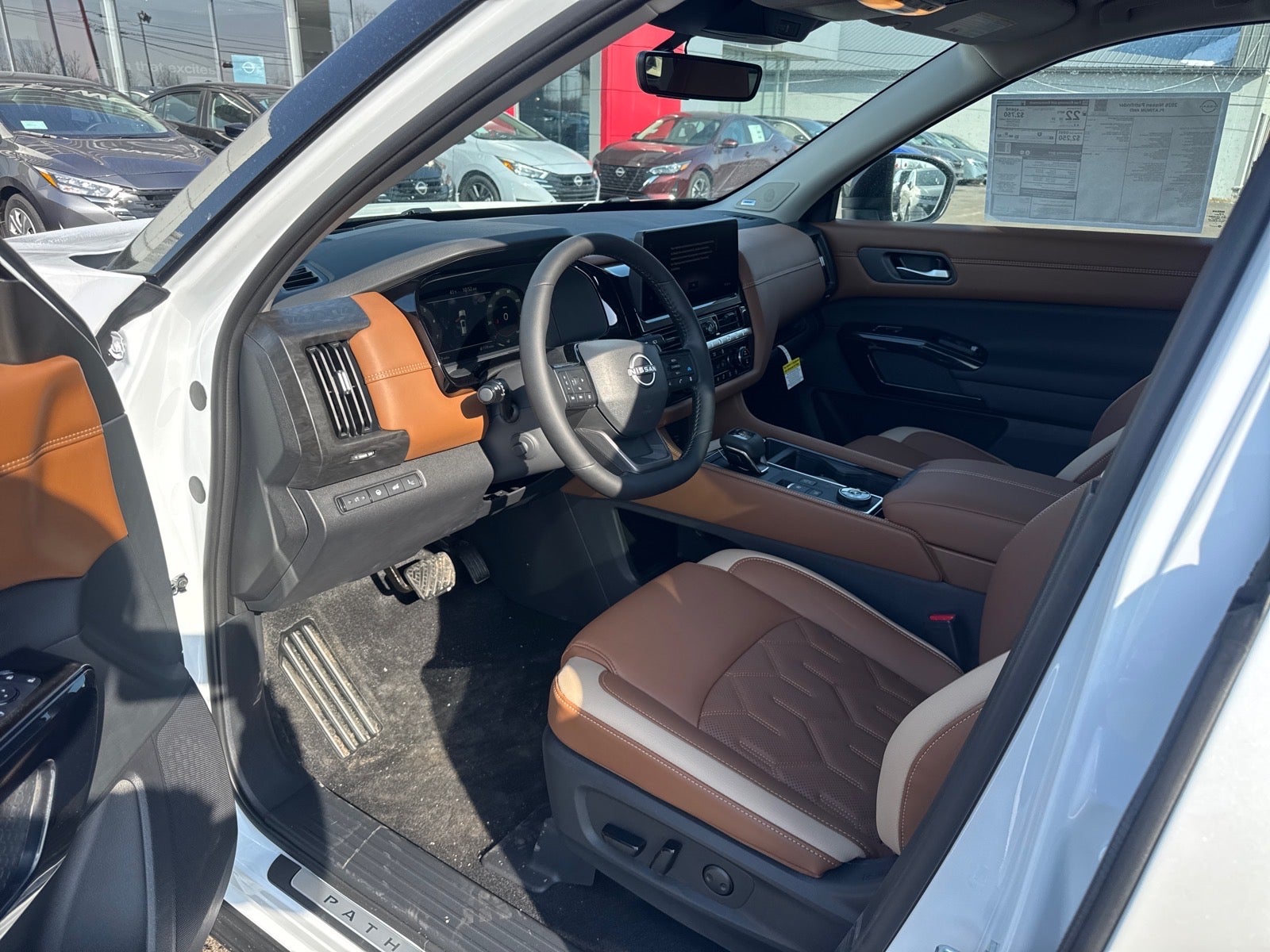 2026 Nissan Pathfinder PLATINUM 4WD