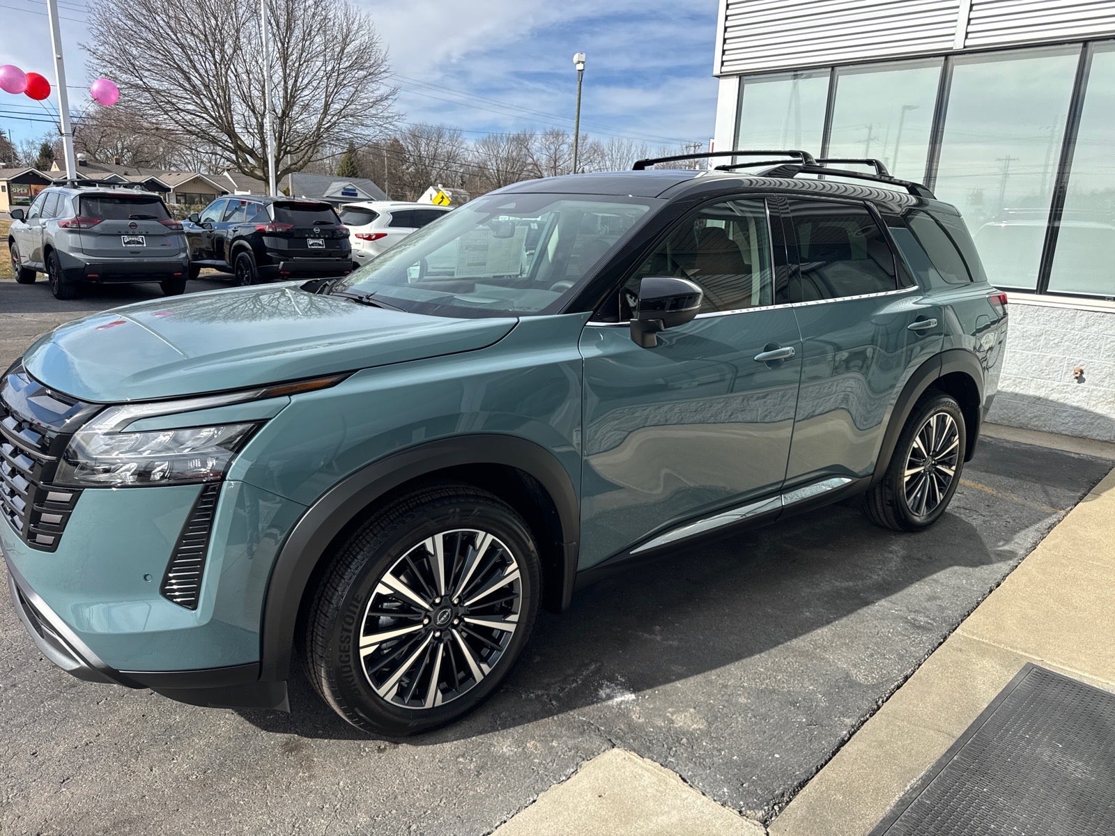 2026 Nissan Pathfinder PLATINUM 4WD