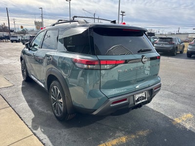 2026 Nissan Pathfinder PLATINUM 4WD