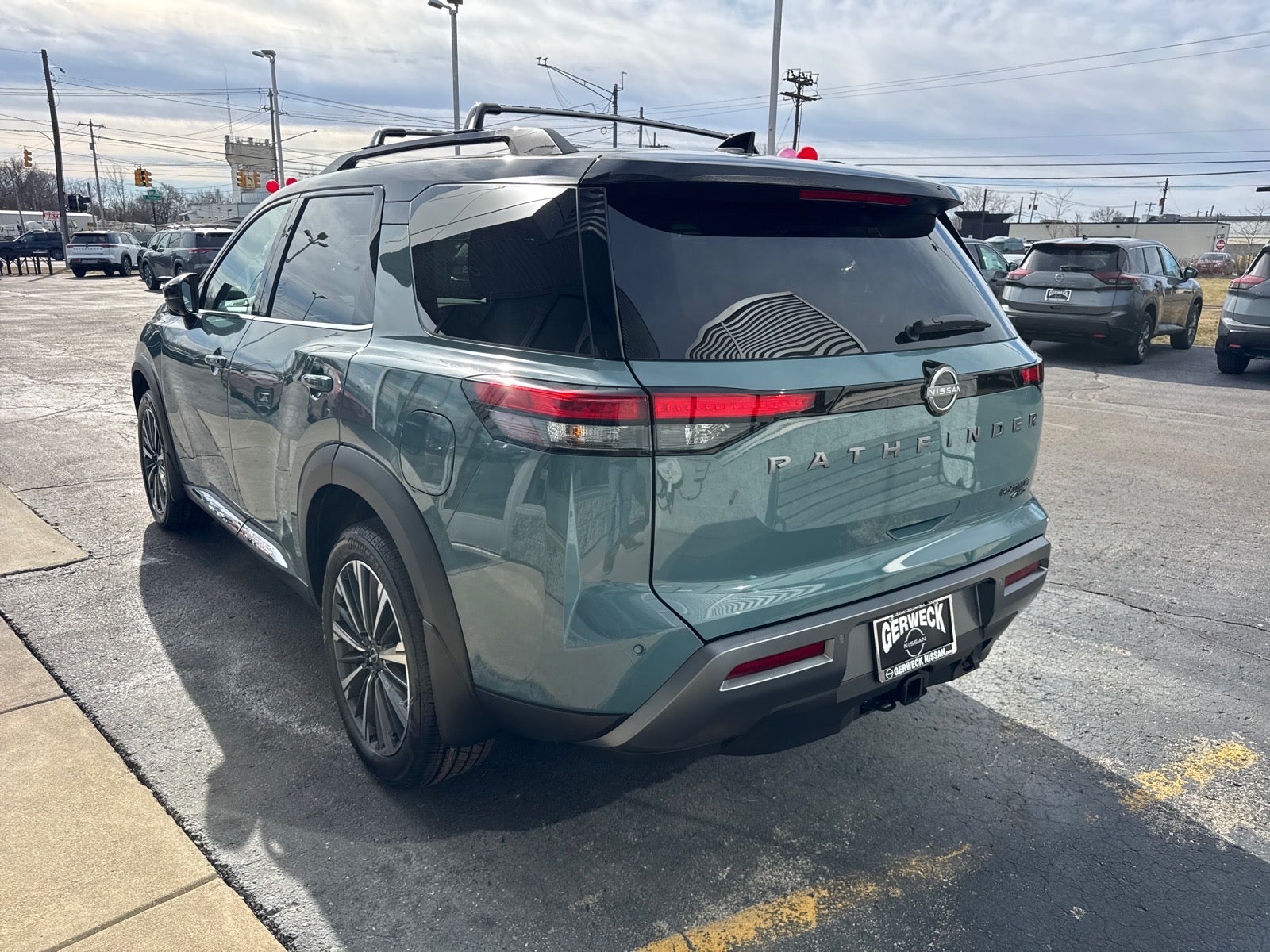 2026 Nissan Pathfinder PLATINUM 4WD