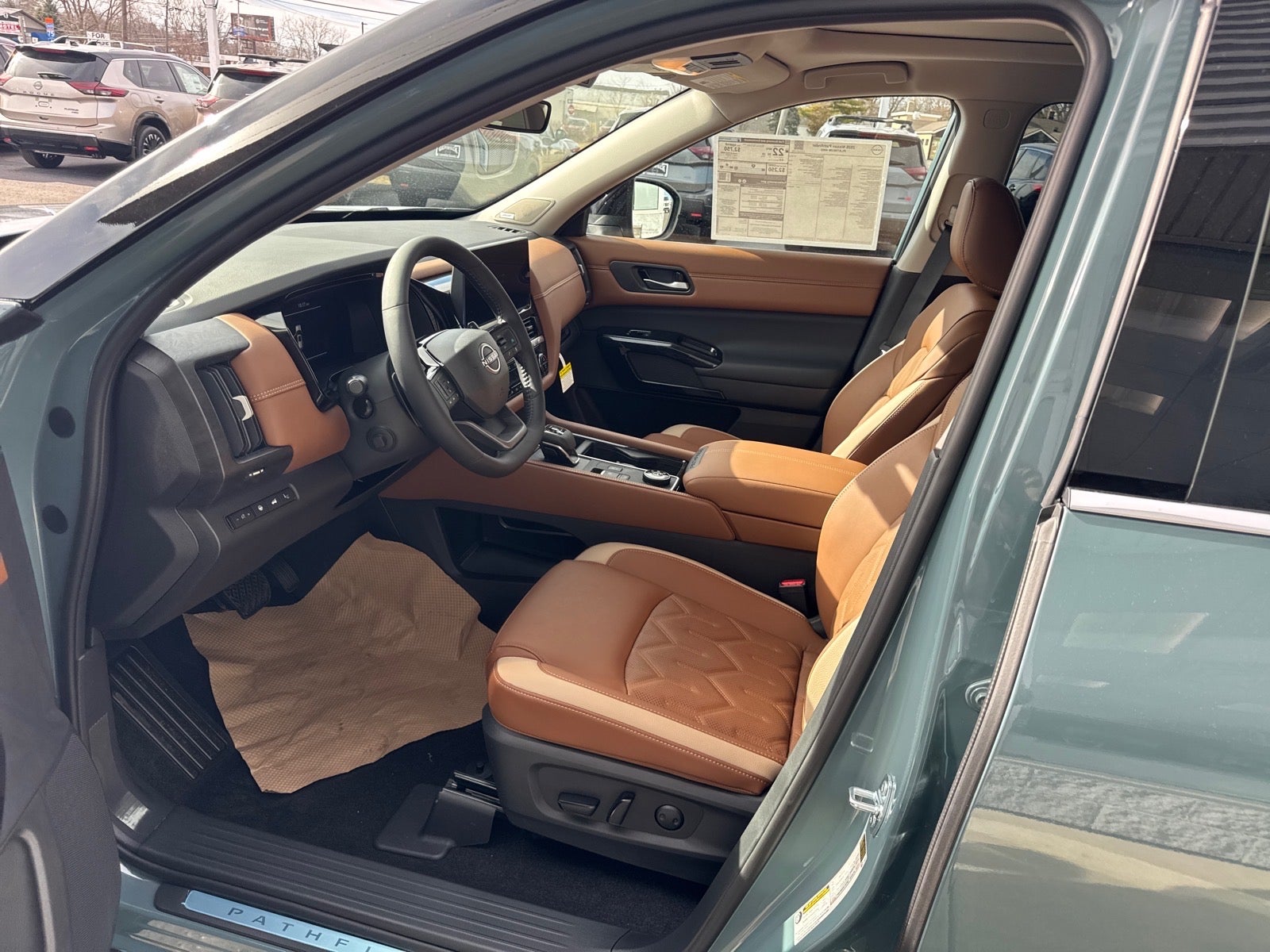 2026 Nissan Pathfinder PLATINUM 4WD