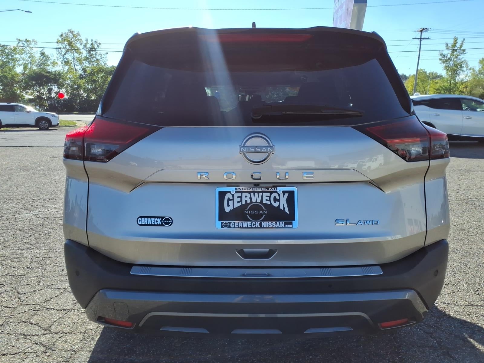 2022 Nissan Rogue SL